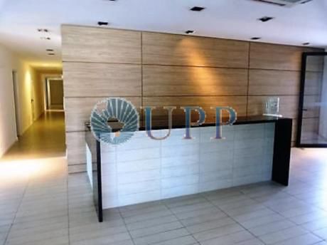 Apartamentos En Playa Mansa: Upp2239a