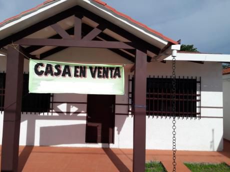 Inmobiliaria Ofrece: En Anticrético Con Opción A Venta Casa En Urbanización
