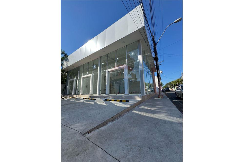ALQUILO SALONES COMERCIALES A ESTRENAR — foto 2