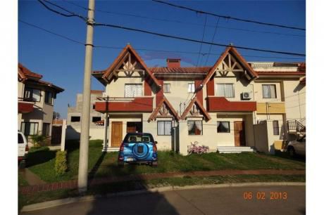En Venta ,linda Casa En Condominio.