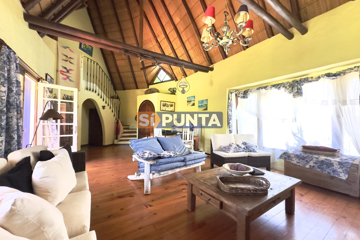 Alquiler a la venta de 3 dormitorios en San Rafael Punta del este