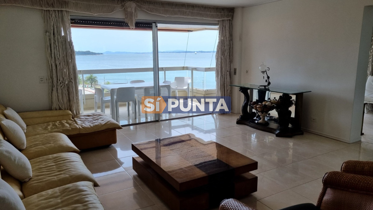 Apartamento en alquiler anual 3 dormitorios Punta del Este