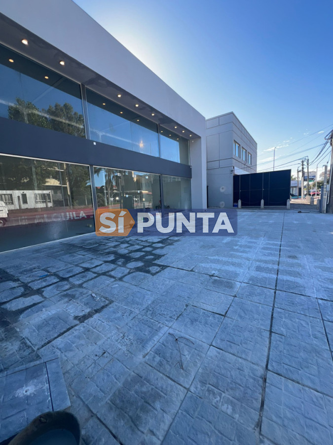 LOCAL COMERCIAL EN MALDONADO FRENTE AL CAMPUS CERCA DE TODO · Foto 6