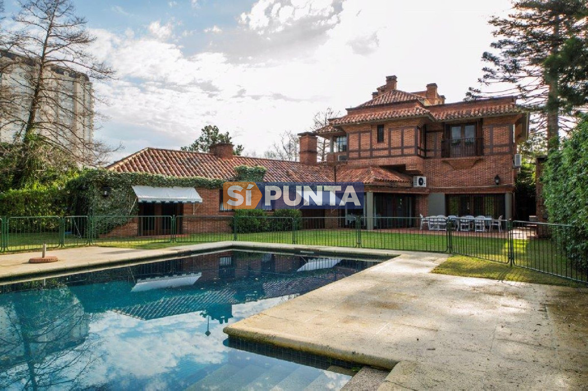 Casa en alquiler - Mansa