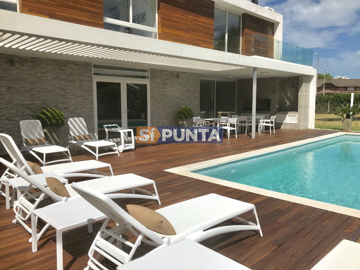 Casa en alquiler anual barrio privado Punta del Este · Foto 4