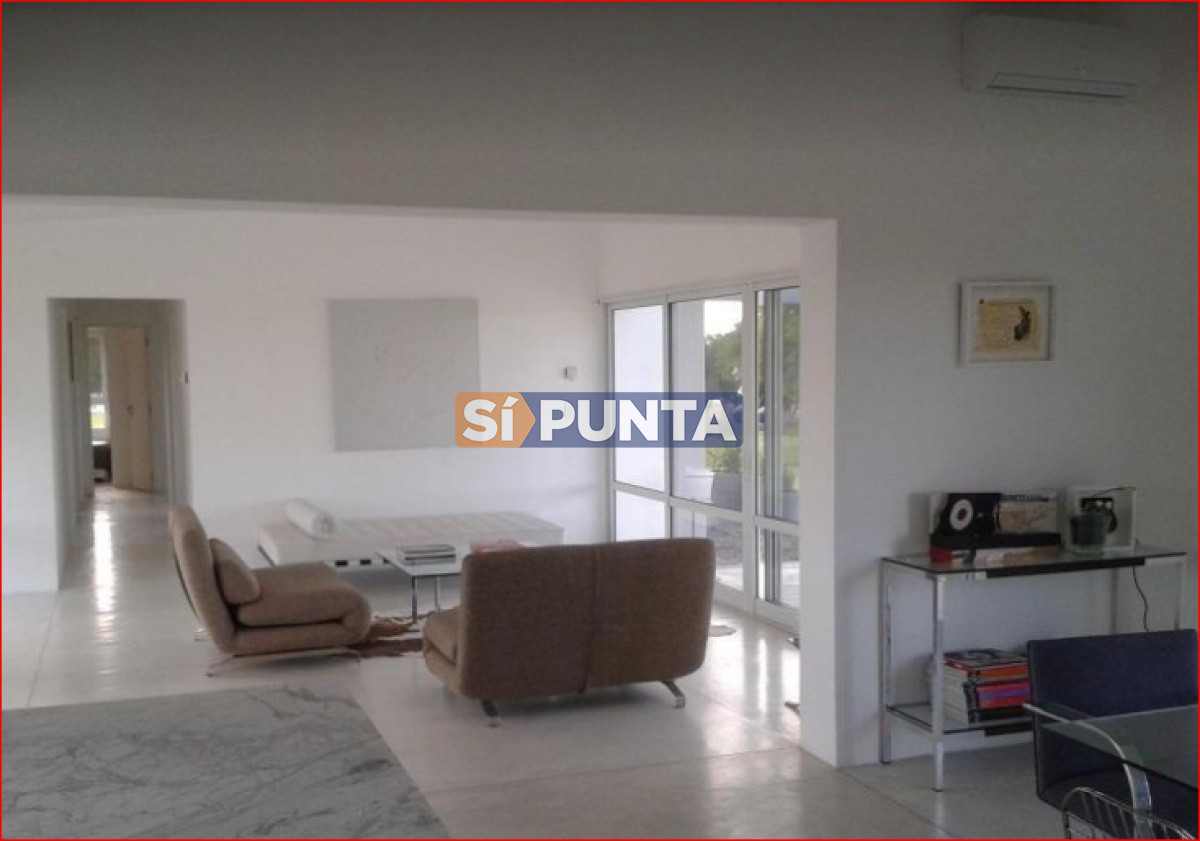 Moderna casa en alquiler en  Barrio Privado El Quijote · Foto 6