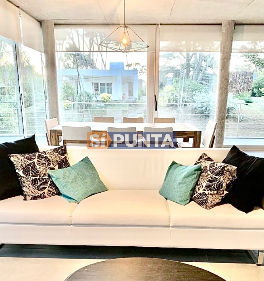 Apartamento en alquiler anual 3 dormitorios
