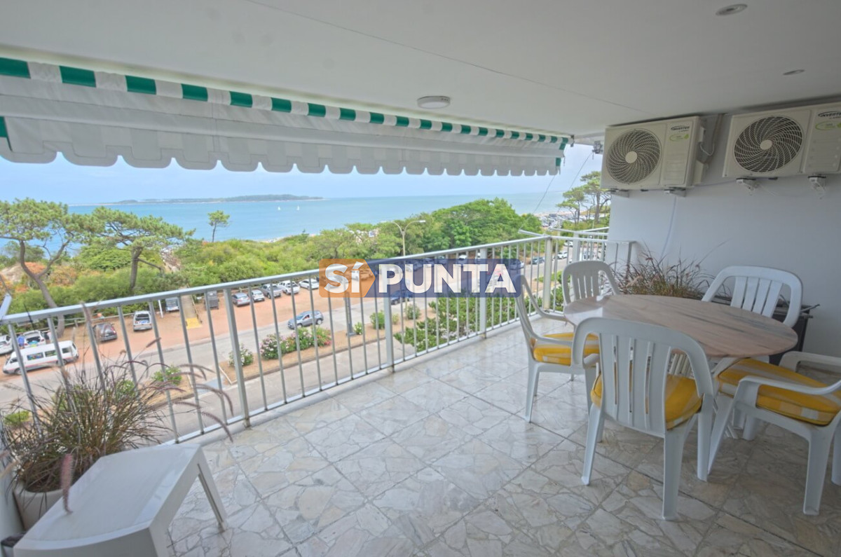 Apartamento en alquiler anual - Playa Mansa - 2 Dormitorios y dependencia