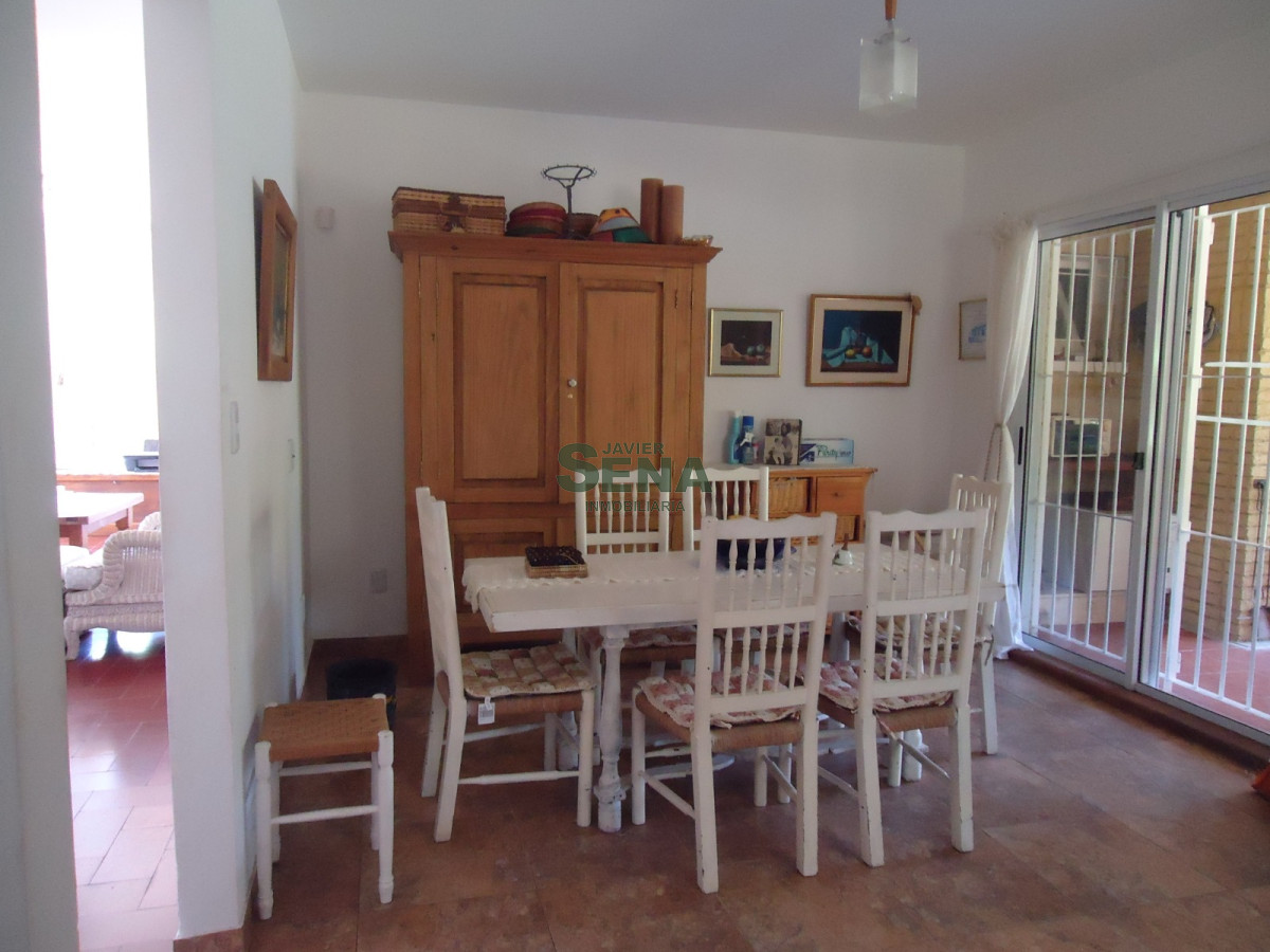 Alquiler en Cantegril, 3 dormitorios, 2 baños, muy lindo lugar.- · Foto 4