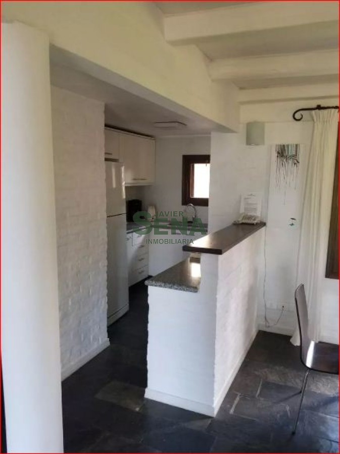 Alquiler de casa en Pinares, 2 dormitorios, 2 baños, piscina, lindo lugar. · Foto 6