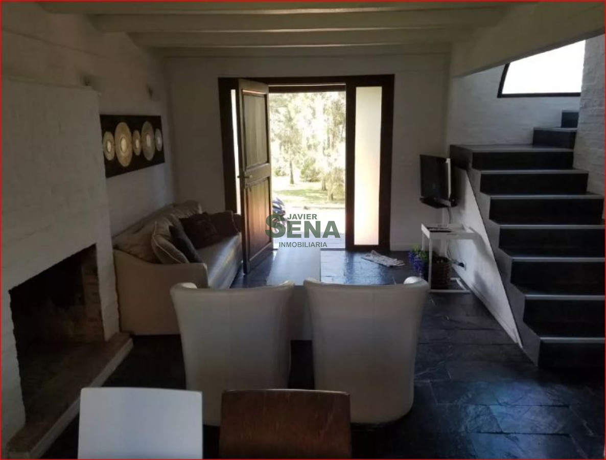 Alquiler de casa en Pinares, 2 dormitorios, 2 baños, piscina, lindo lugar. · Foto 4