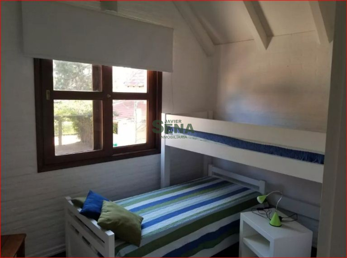 Alquiler de casa en Pinares, 2 dormitorios, 2 baños, piscina, lindo lugar. · Foto 7