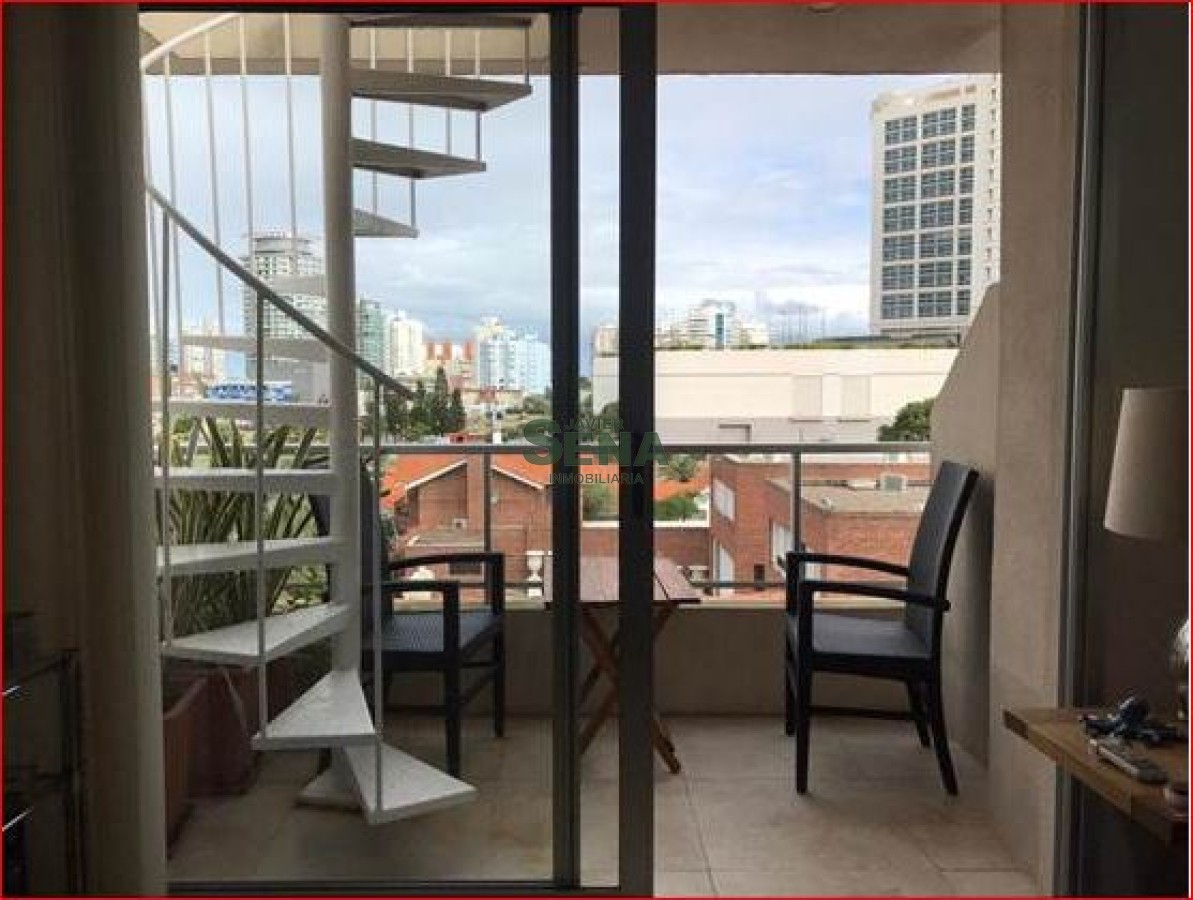 Venta de apartamento en Aidy Grill, 1 dormitorio, baño, buen edificio.