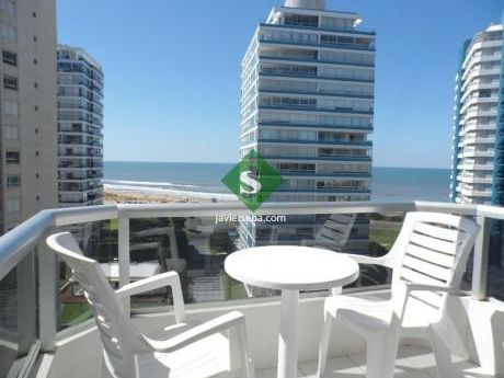 Brava, 1 Dormitorio, Baño, Pileta A Metros Del Mar.