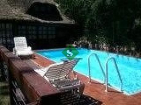 Pinares, 4 Dormitporios , 4 Baños, Piscina Y Cerca Del Mar
