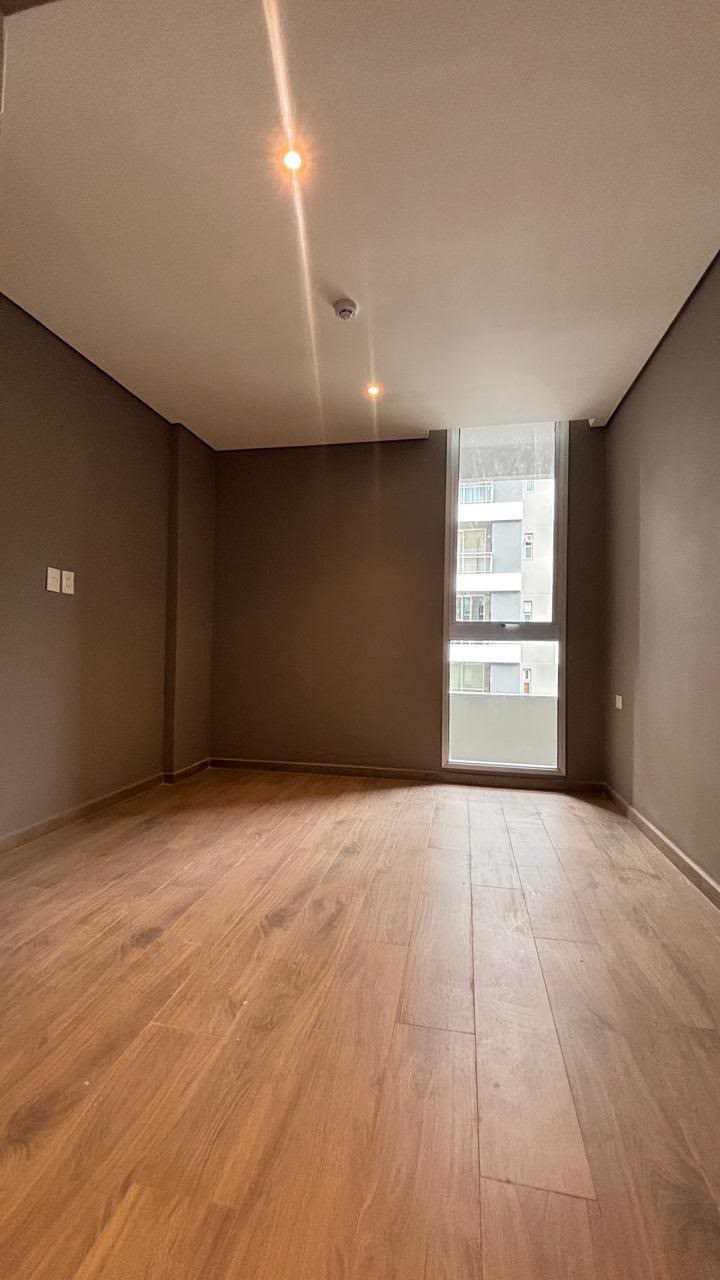 Alquilo Departamento en Villa Morra | 2 Suites | Cochera | Gs. 6.800.000 — foto 3