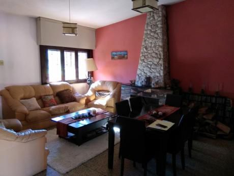3 Dormitorios Garaje Fondo Con Parrillero Y Casa Al Fondo