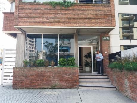 A Pasos De La Rambla Y De M Shopping. Amplio Apto Con Garaje