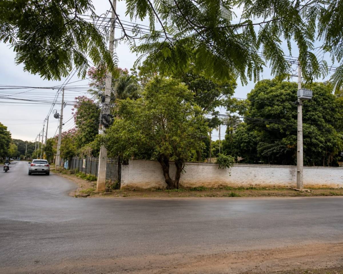 VENDO TERRENO EN LUQUE EN AVDA. NANAWA — foto 2