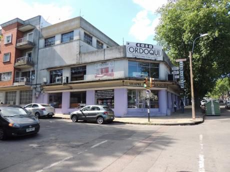 Gran Esquina! 600m2. Gral Flores Y Guadalupe.