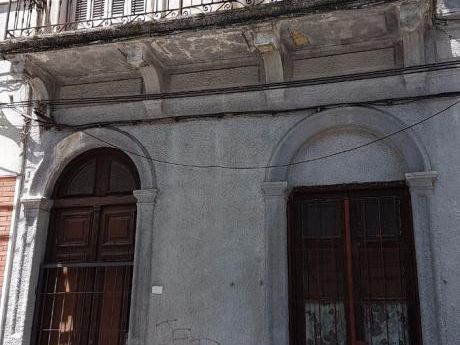 Casa En Venta En Domingo Aramburú Villa Muñoz. 3 Dormitorios