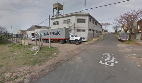 Alquiler Gran Depósito Con Entrada Para Contenedores.