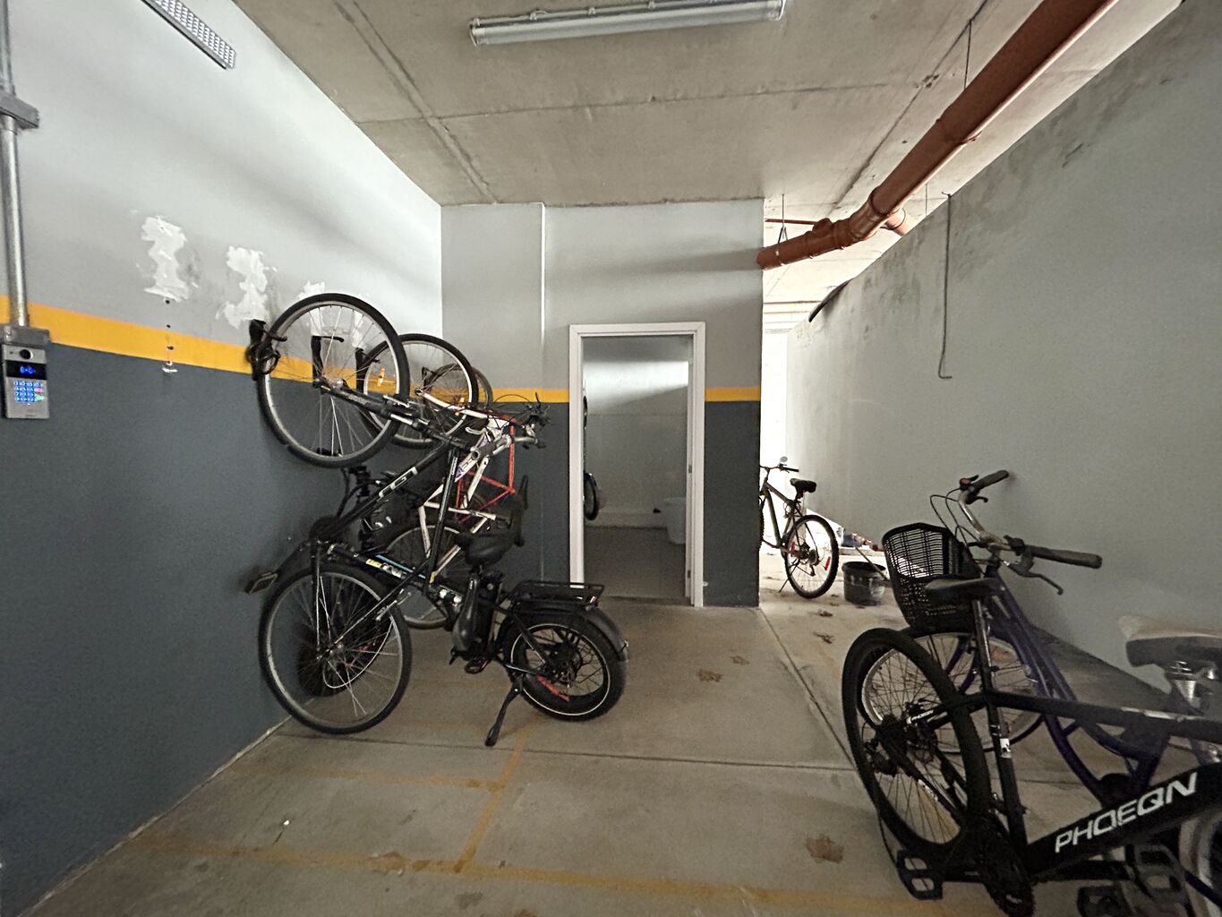 Alquiler apartamento monoambiente en tres cruces · Foto 12