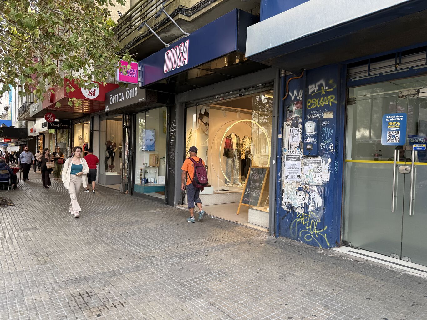 ALQUILER LOCAL 18 DE JULIO Y TRISTÁN NARVAJA · Foto 1