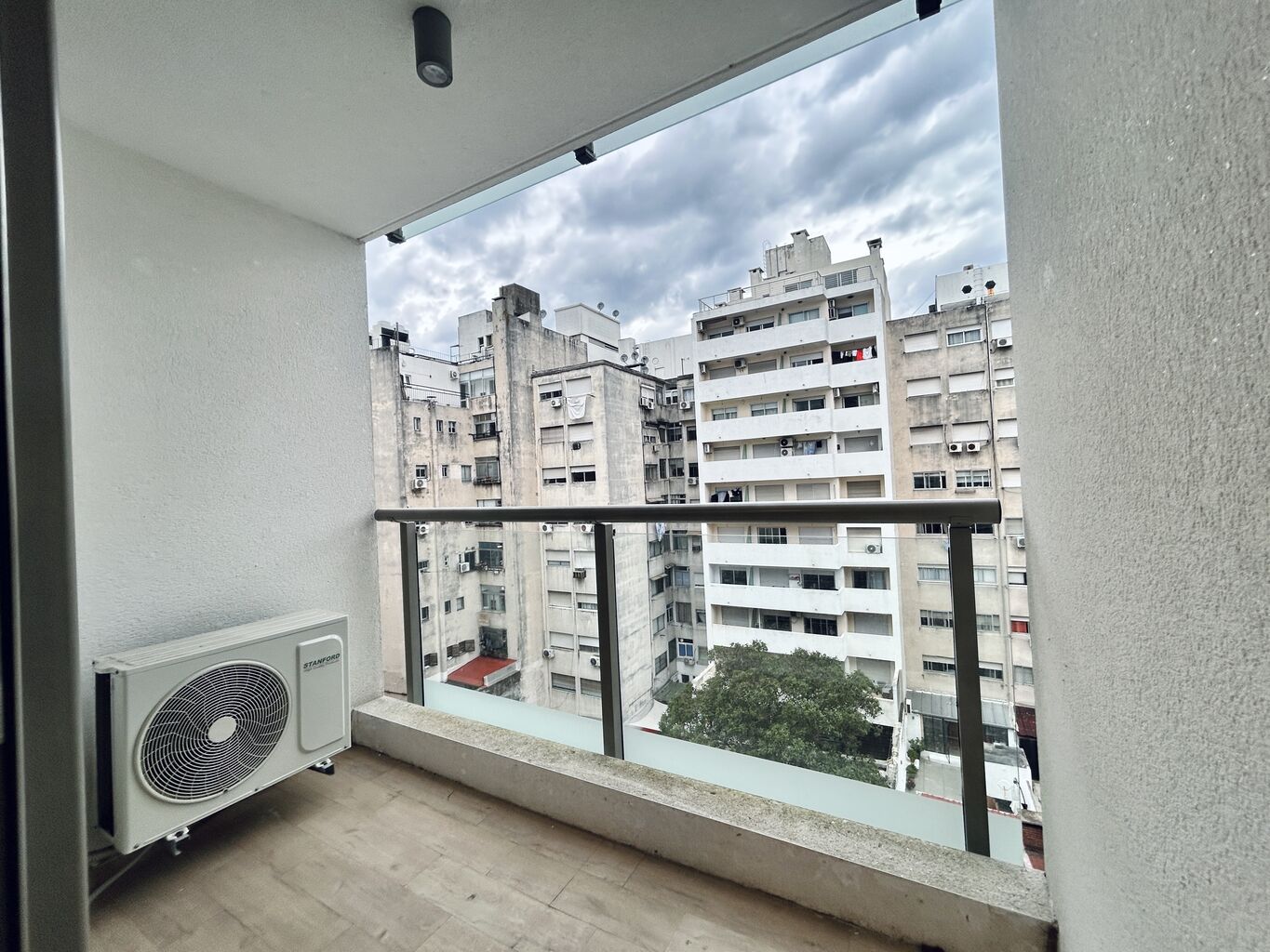 Alquiler monoambiente amoblado en Pocitos · Foto 12