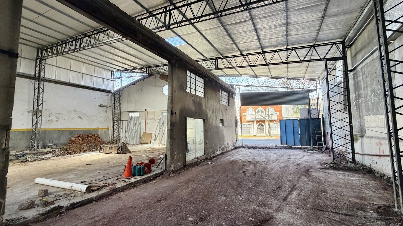 Alquiler — Depósito / Local | Capurro | 3.200 m² | Obra Nueva. Entrada contenedores · Foto 5