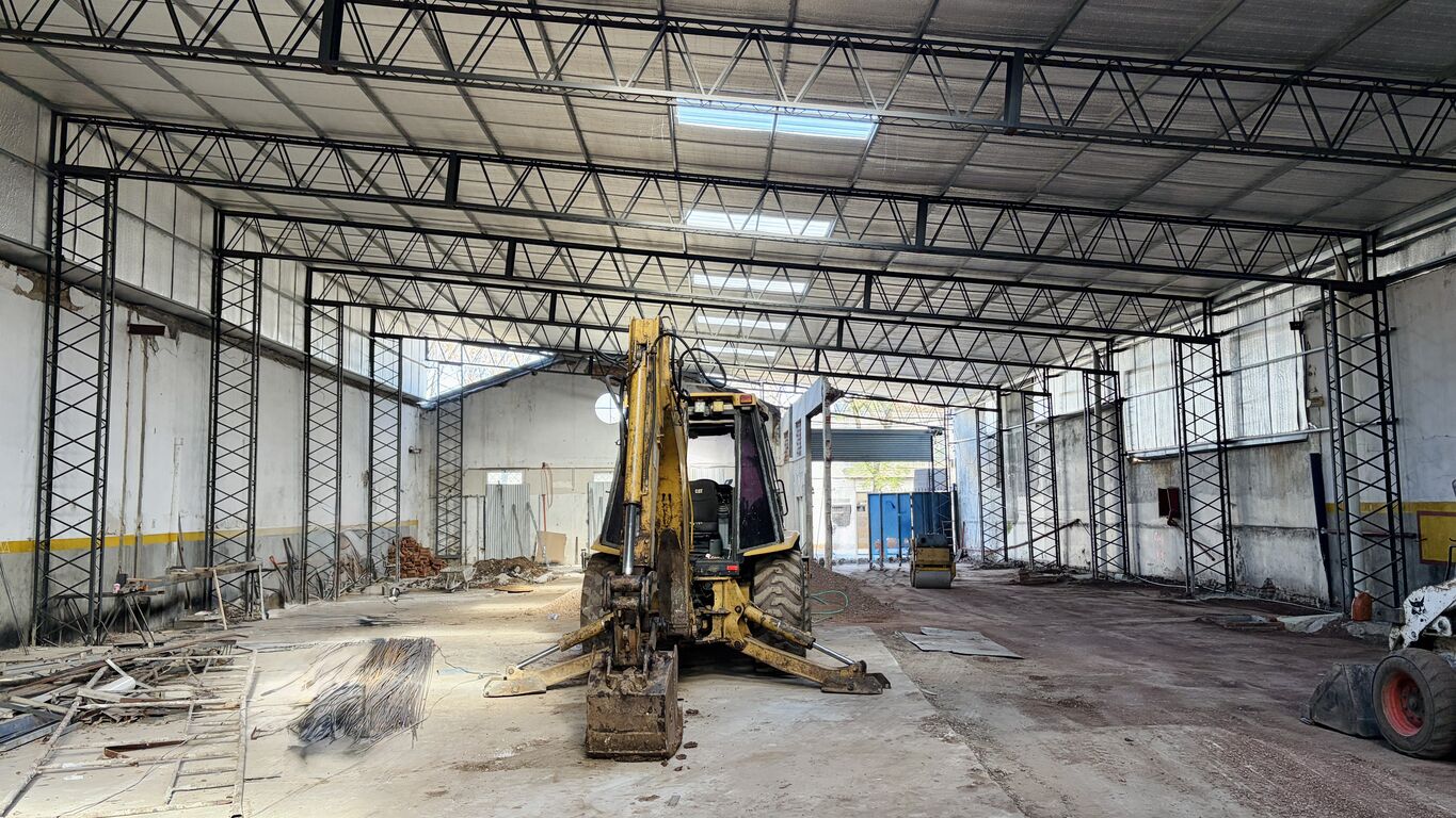 Alquiler — Depósito / Local | Capurro | 3.200 m² | Obra Nueva. Entrada contenedores · Foto 7