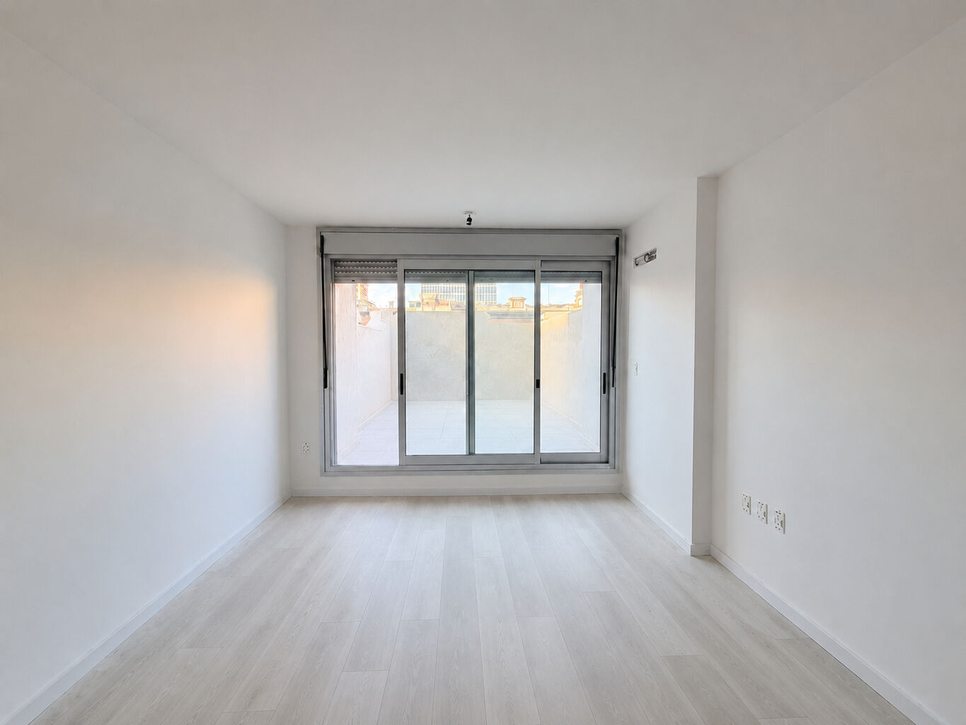 Alquiler apartamento 1 dormitorio con patio en Cordón a estrenar · Foto 3