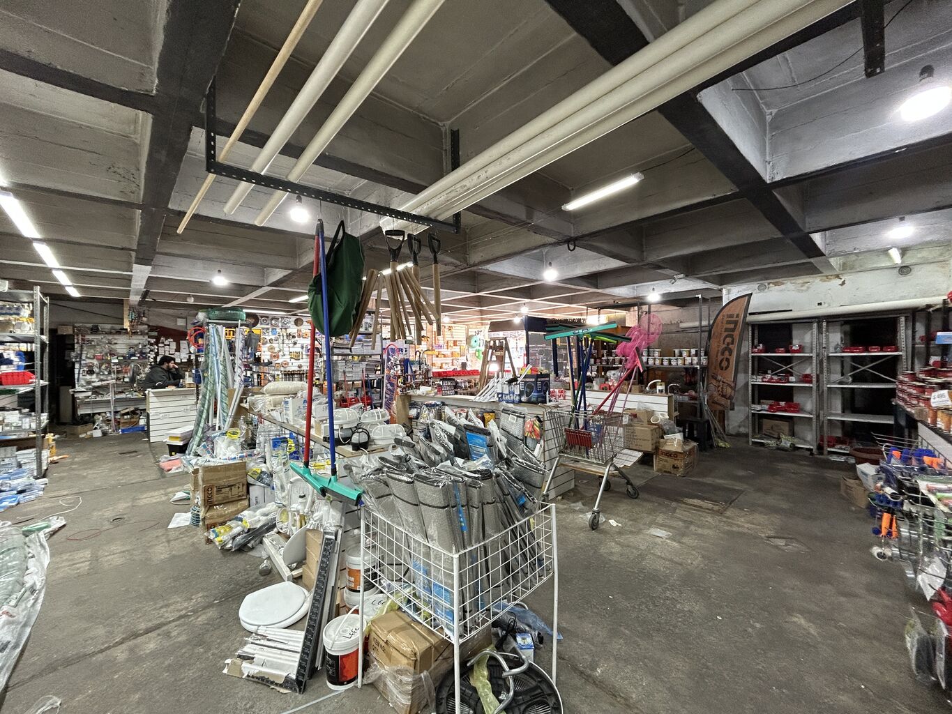 Local comercial en alquiler zona mayorista · Foto 4