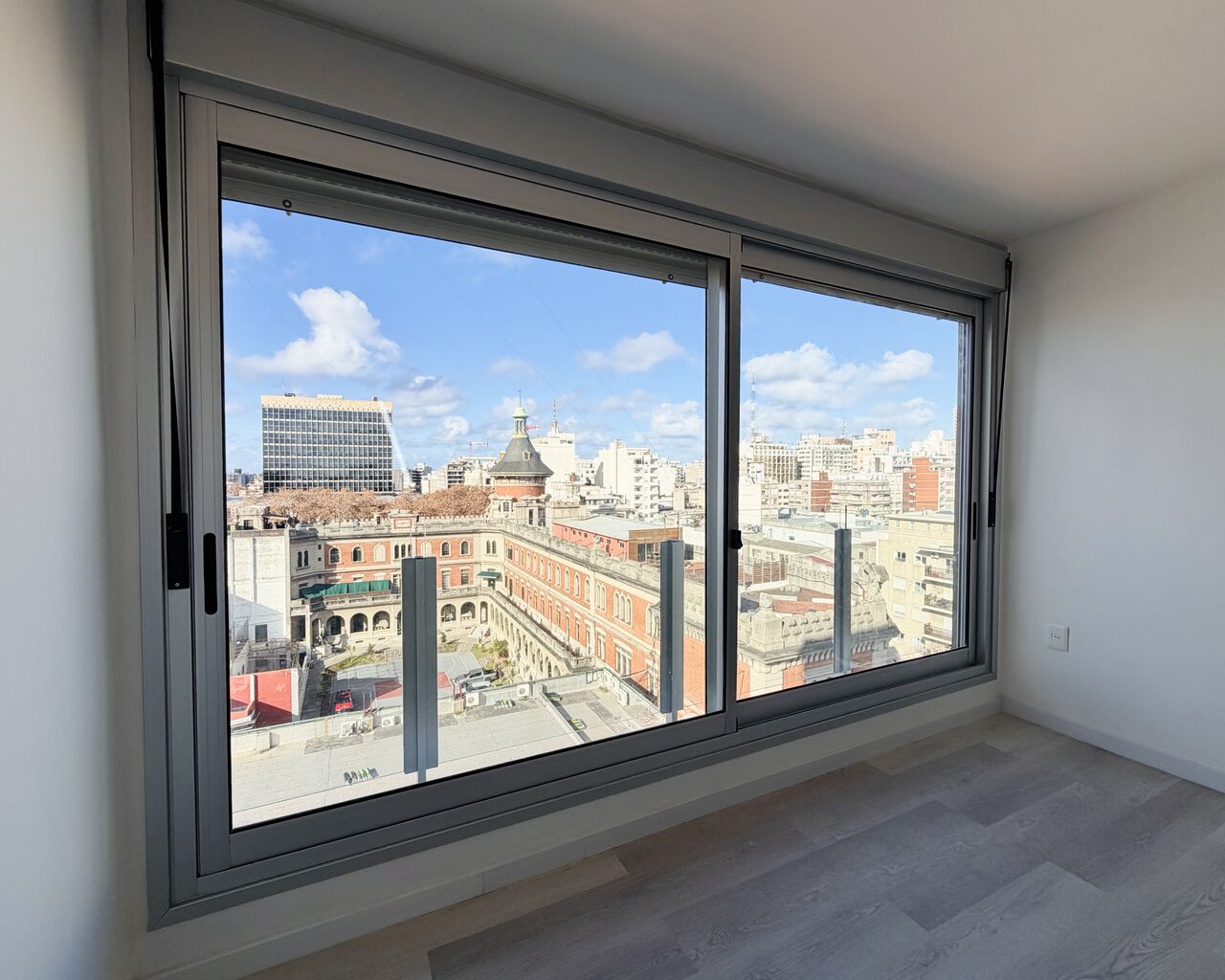 Alquiler apartamento 1 dormitorio al frente en Cordon. a estrenar · Photo 2