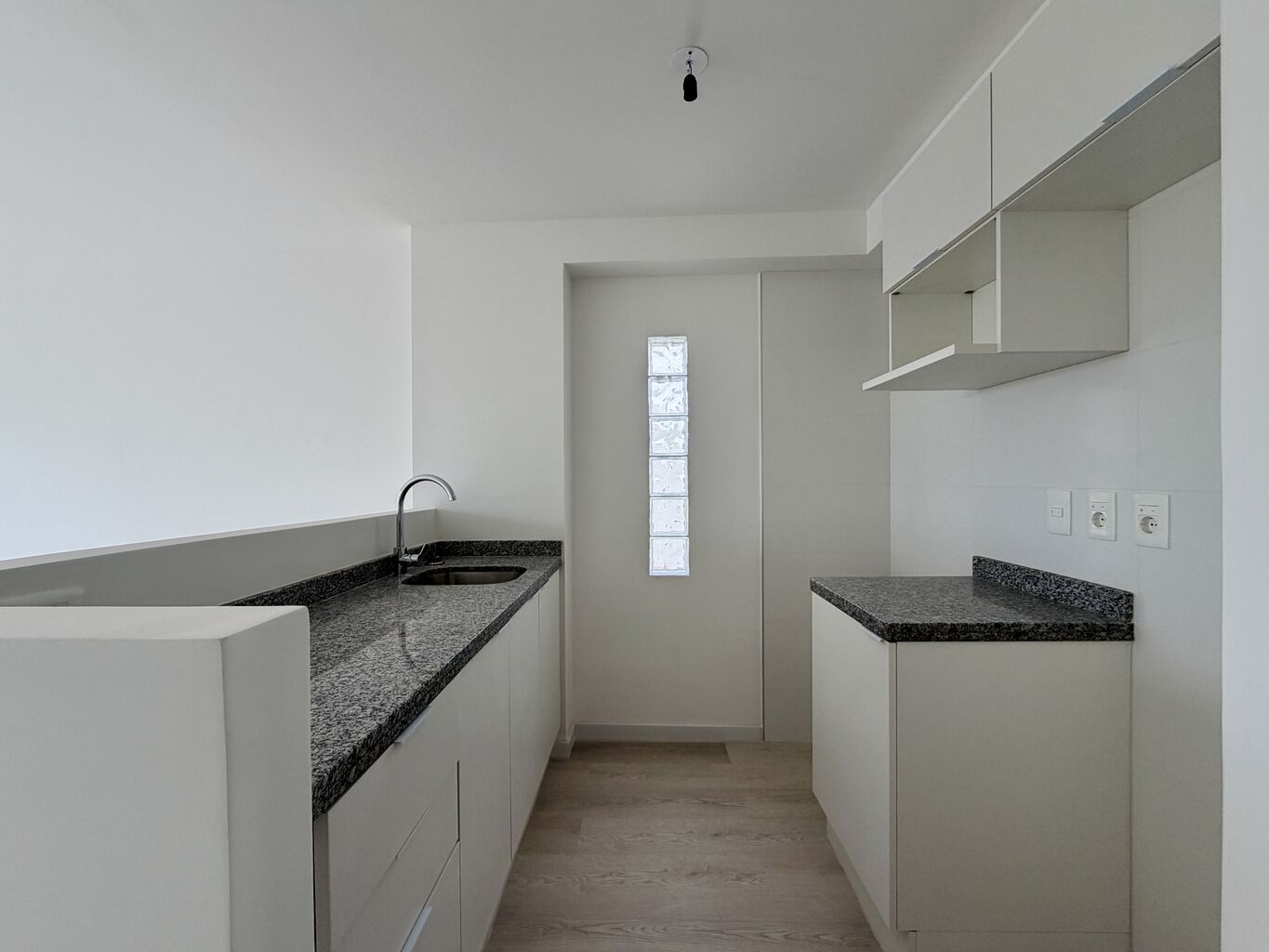 Alquier apartamento 1 dormitorio al frente con garage a estrenar en cordon · Photo 2