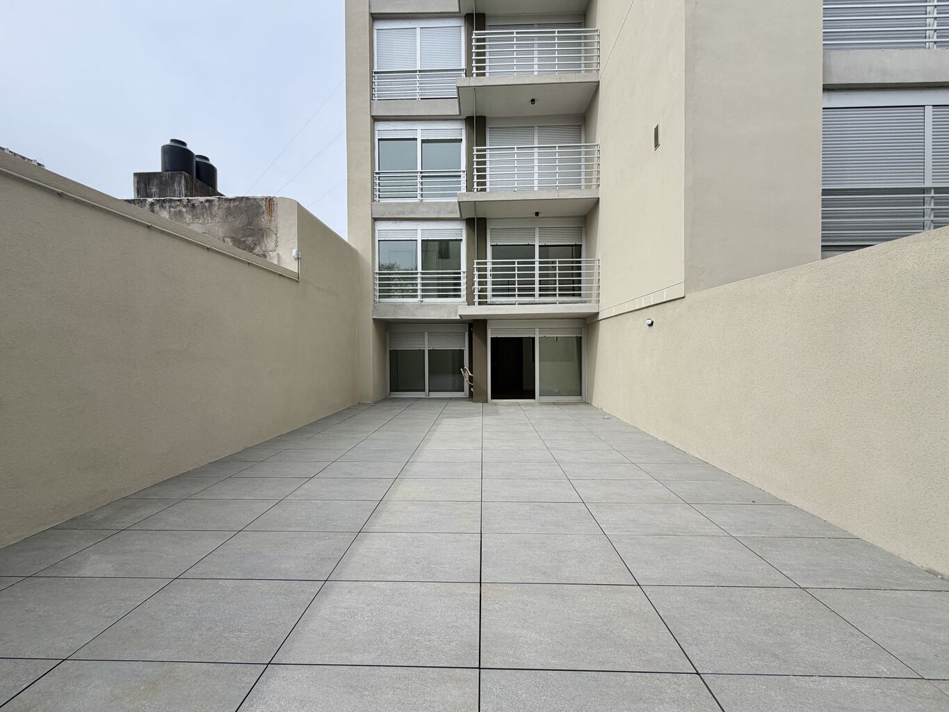 Alquiler apartamento a estrenar de 1 dormitorio con patio y garage en cordon · Photo 7