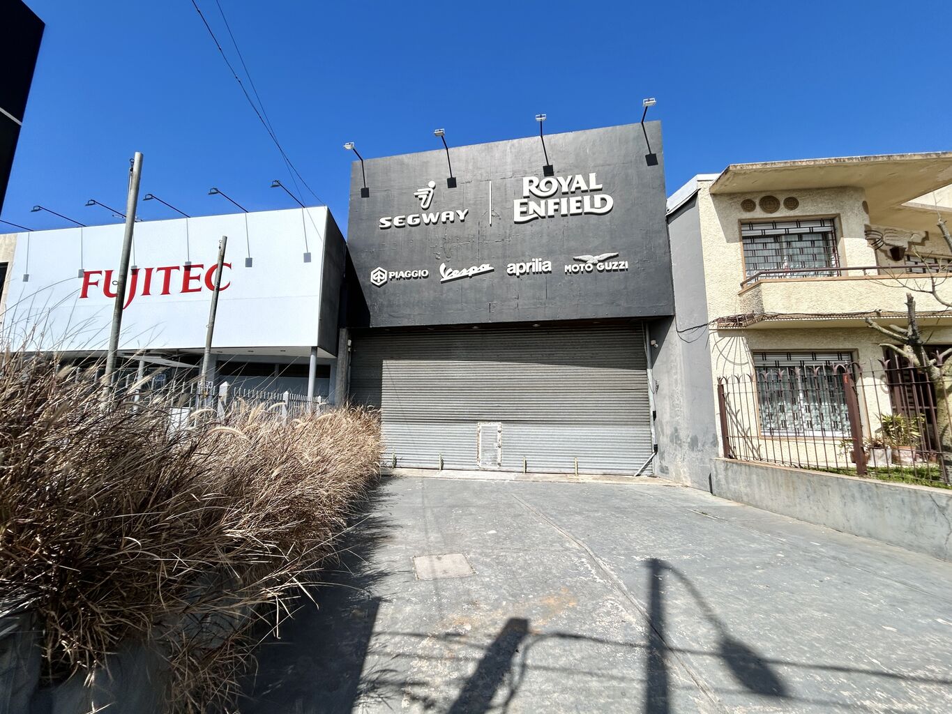 Alquiler local comercial sobre av italia · Foto 12