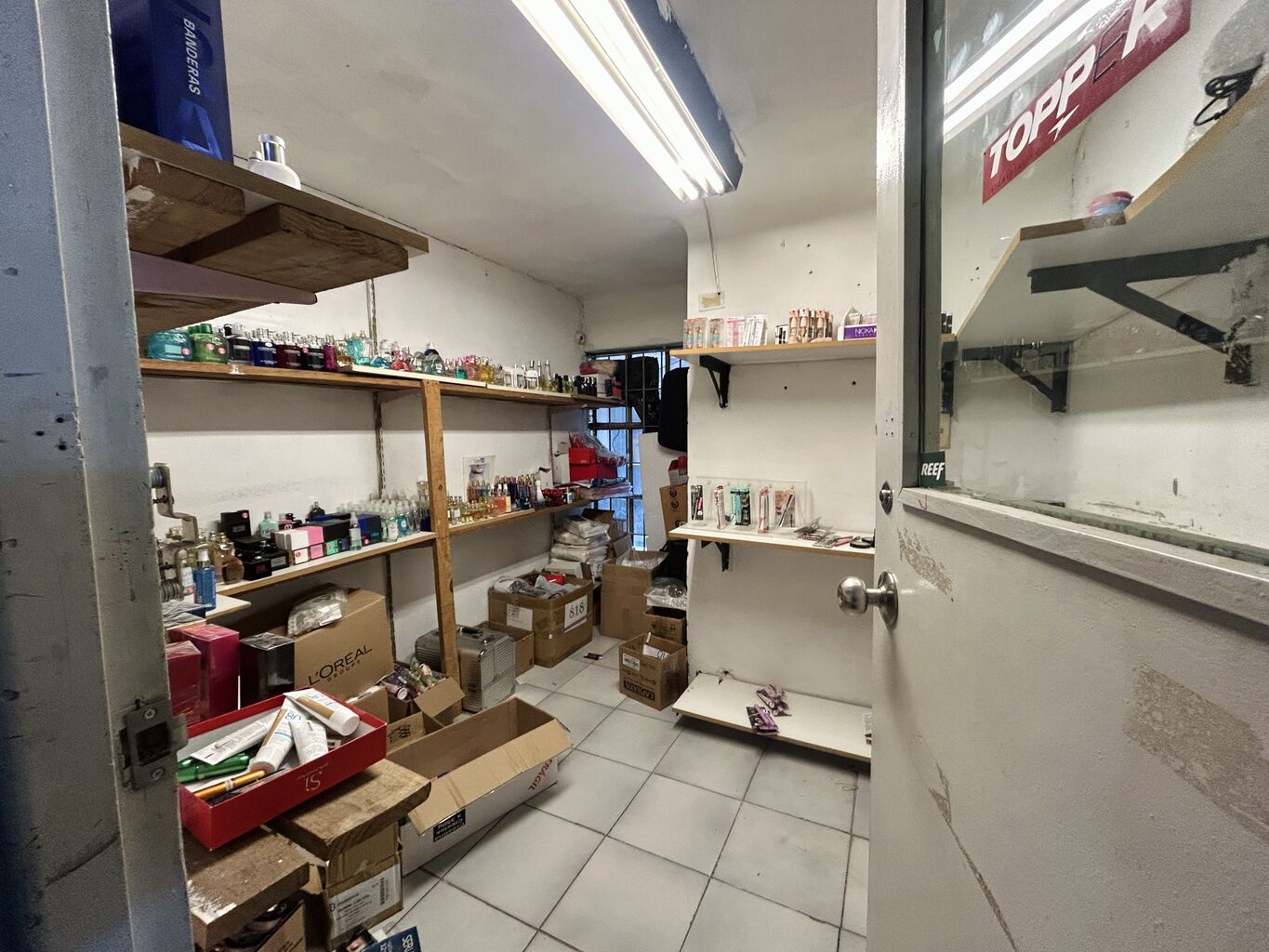 Alquiler local comercial sobre 18 de julio Cordon · Foto 12