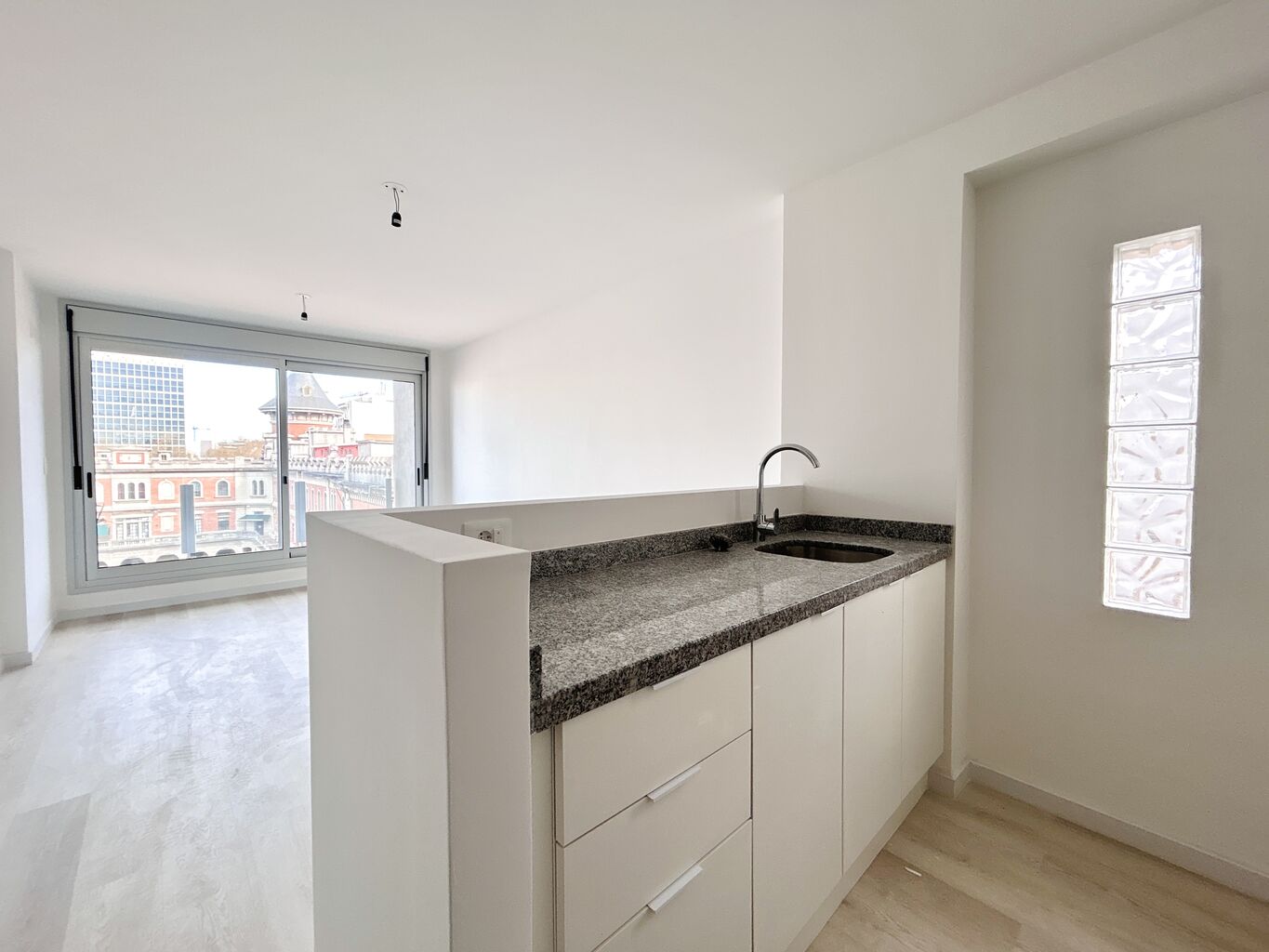 Alquiler apartamento de 1 dormitorio a estrenar al frente en Cordon · Photo 1