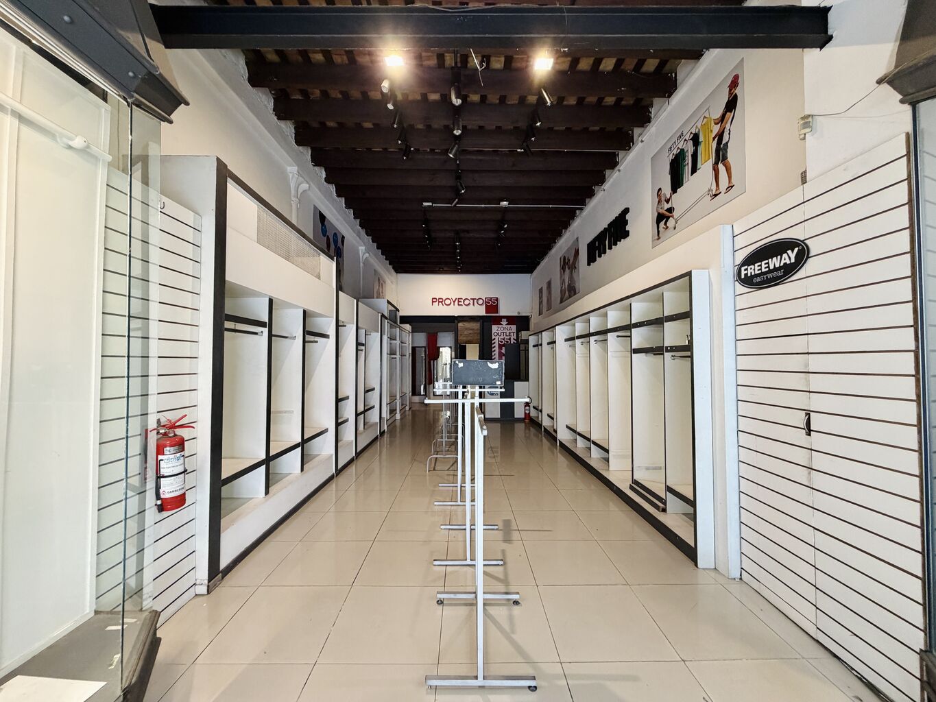 alquiler local comercial sobre 18 de Julio. Cordón · Foto 2