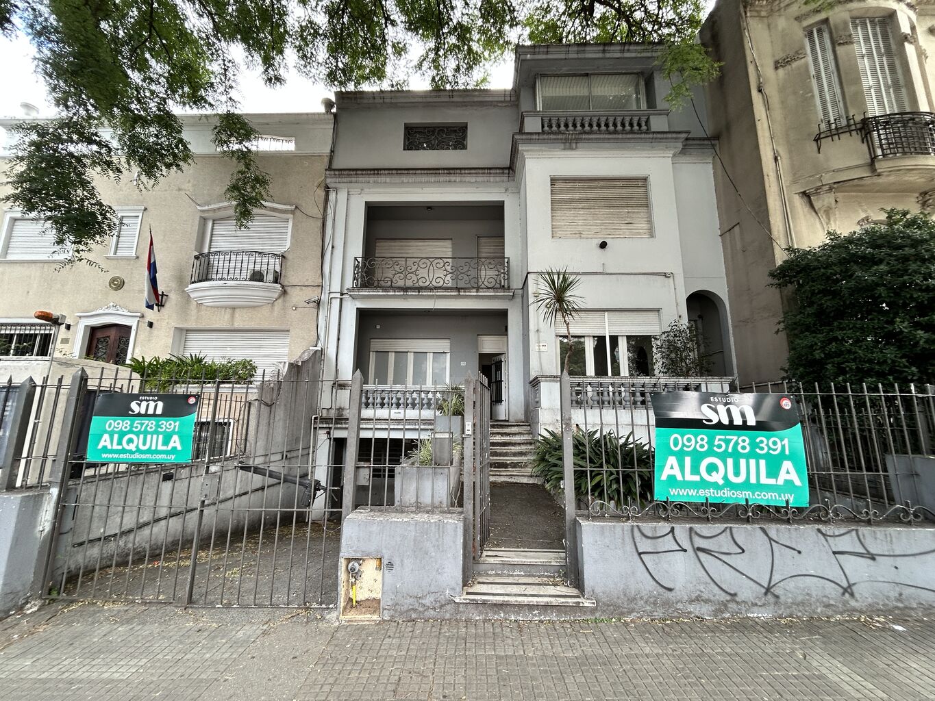 ALQUILER CASA – BV. ARTIGAS Y AV. BRASIL  IDEAL LOCAL COMERCIAL