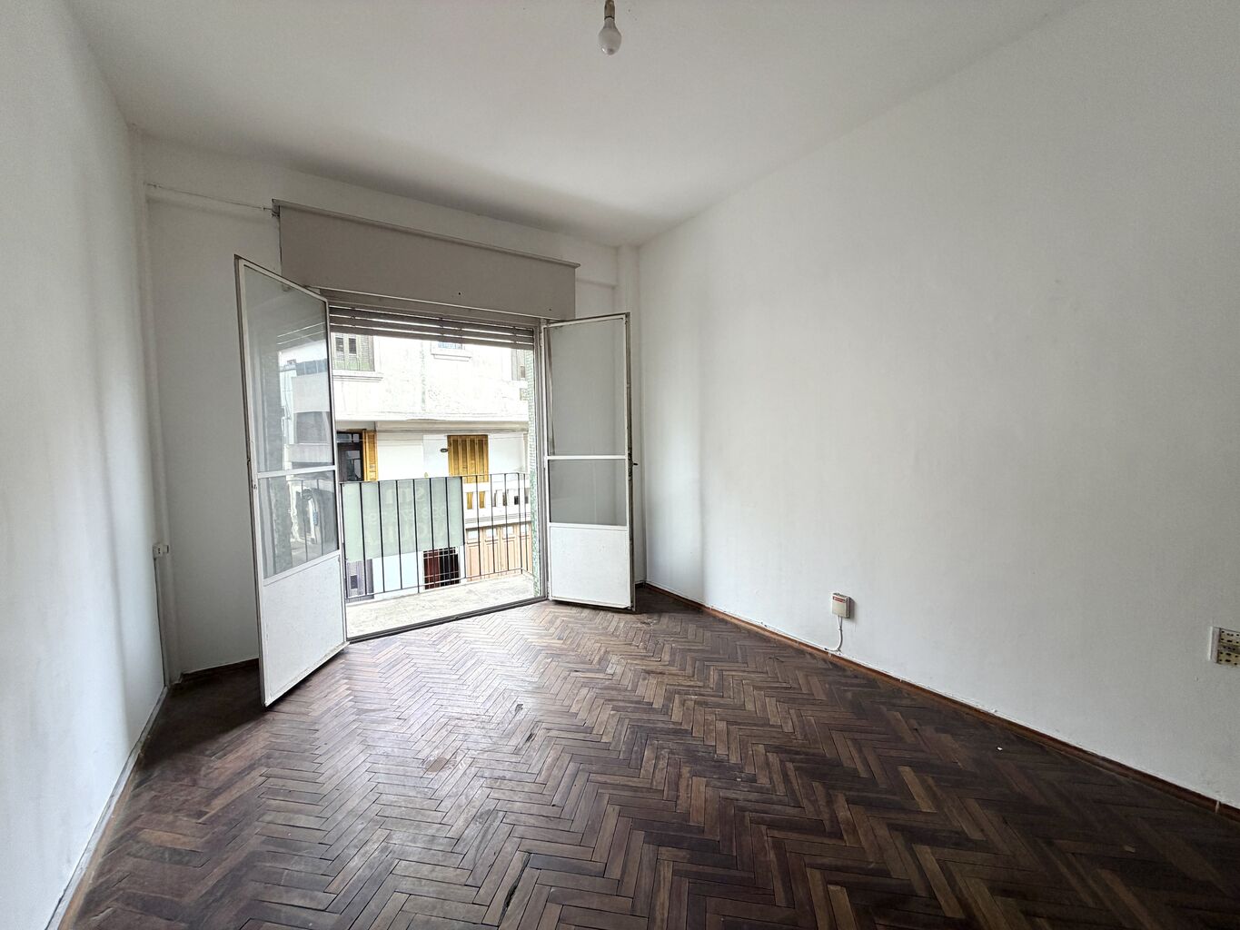 Alquiler apartamento en  1 dormitorio con patio en Colonia y Gaboto. Centro · Photo 1