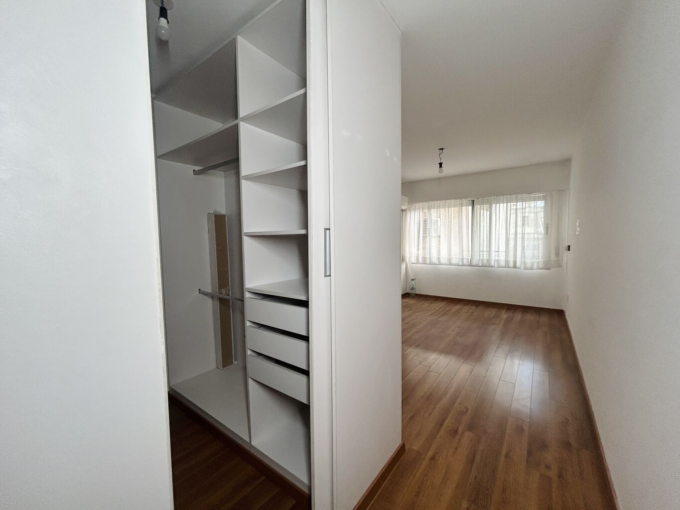 Alquiler apartamento 1 dormitorios con garaje a 1 cuadra de la rambla · Photo 7