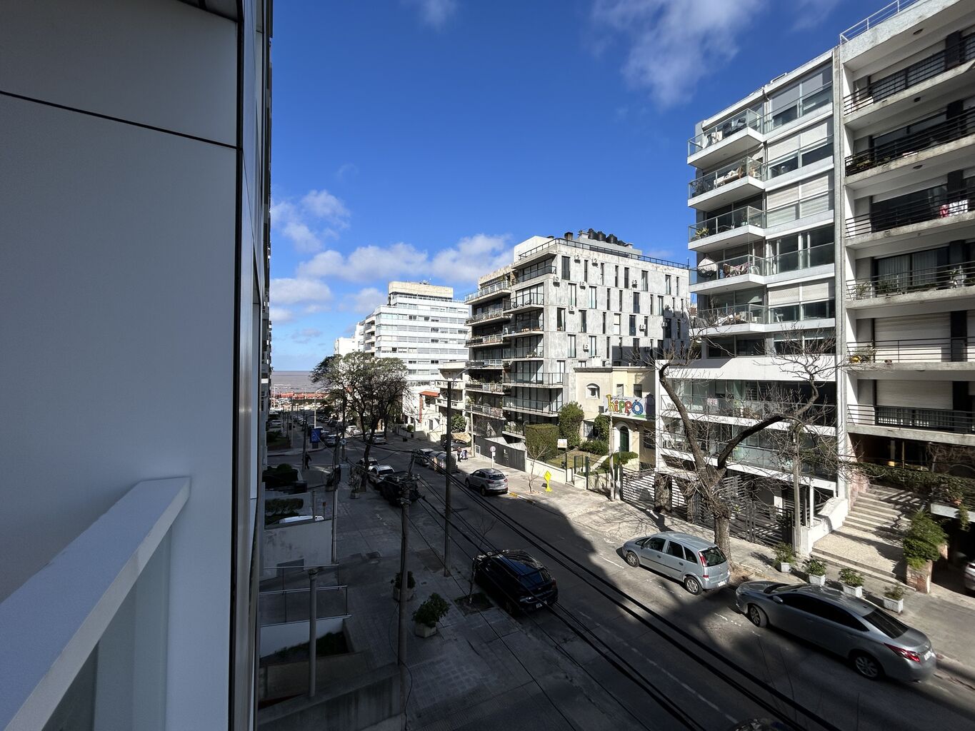 Alquiler apartamento 1 dormitorios con garaje a 1 cuadra de la rambla · Foto 4