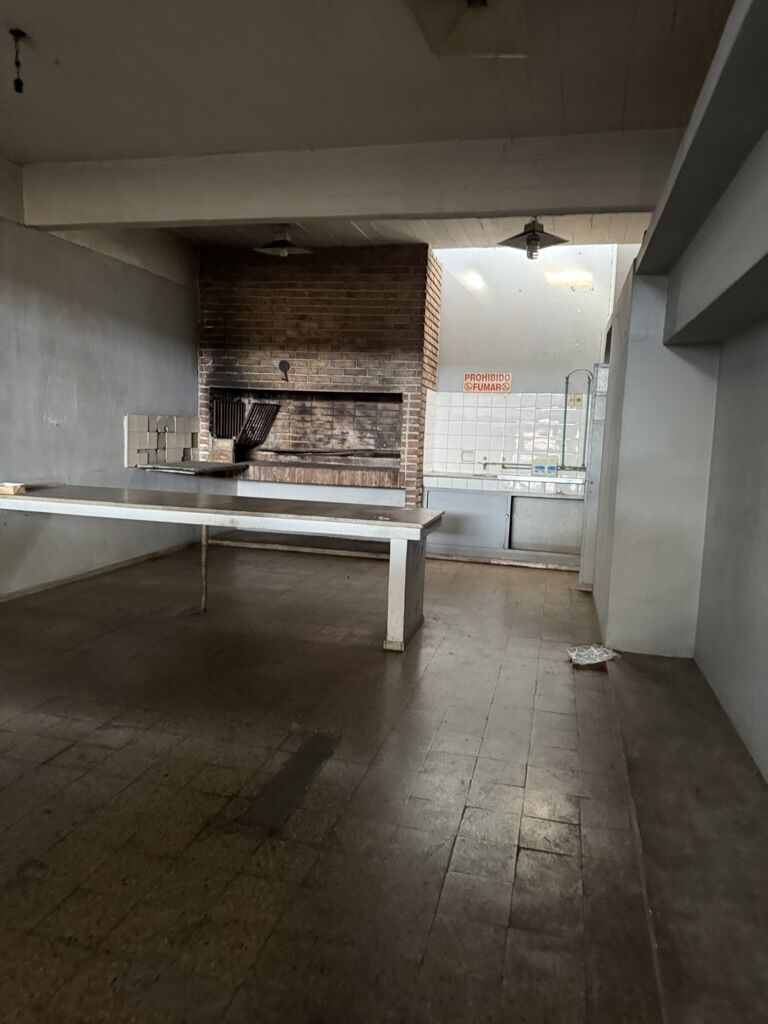 Local comercial en alquiler – Esquina Av. Italia y Mariscala · Foto 7