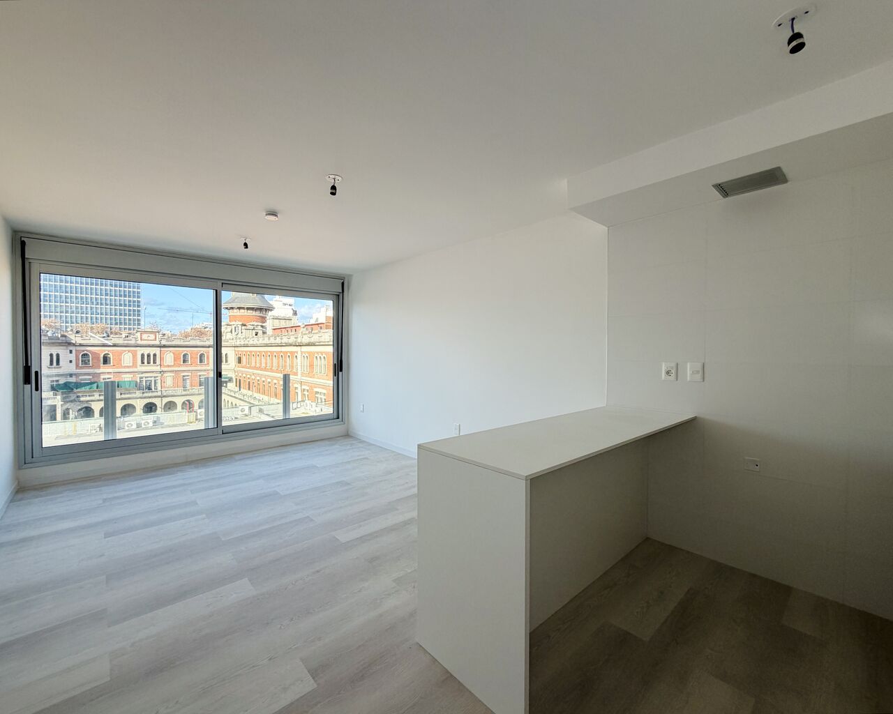 Venta apartamento 1 dormitorio al frente en Cordon. a estrenar