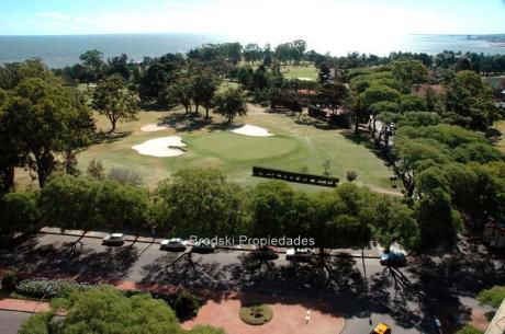 Alq. Apto Golf- C/muebles - 2 Dorm 2 Baños Y Gge.