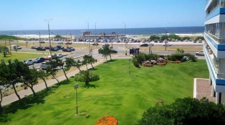 Playa Brava Con Vista Al Mar