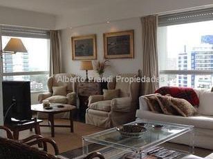 Apartamento De 3 Dormitorios Frente Al Mar