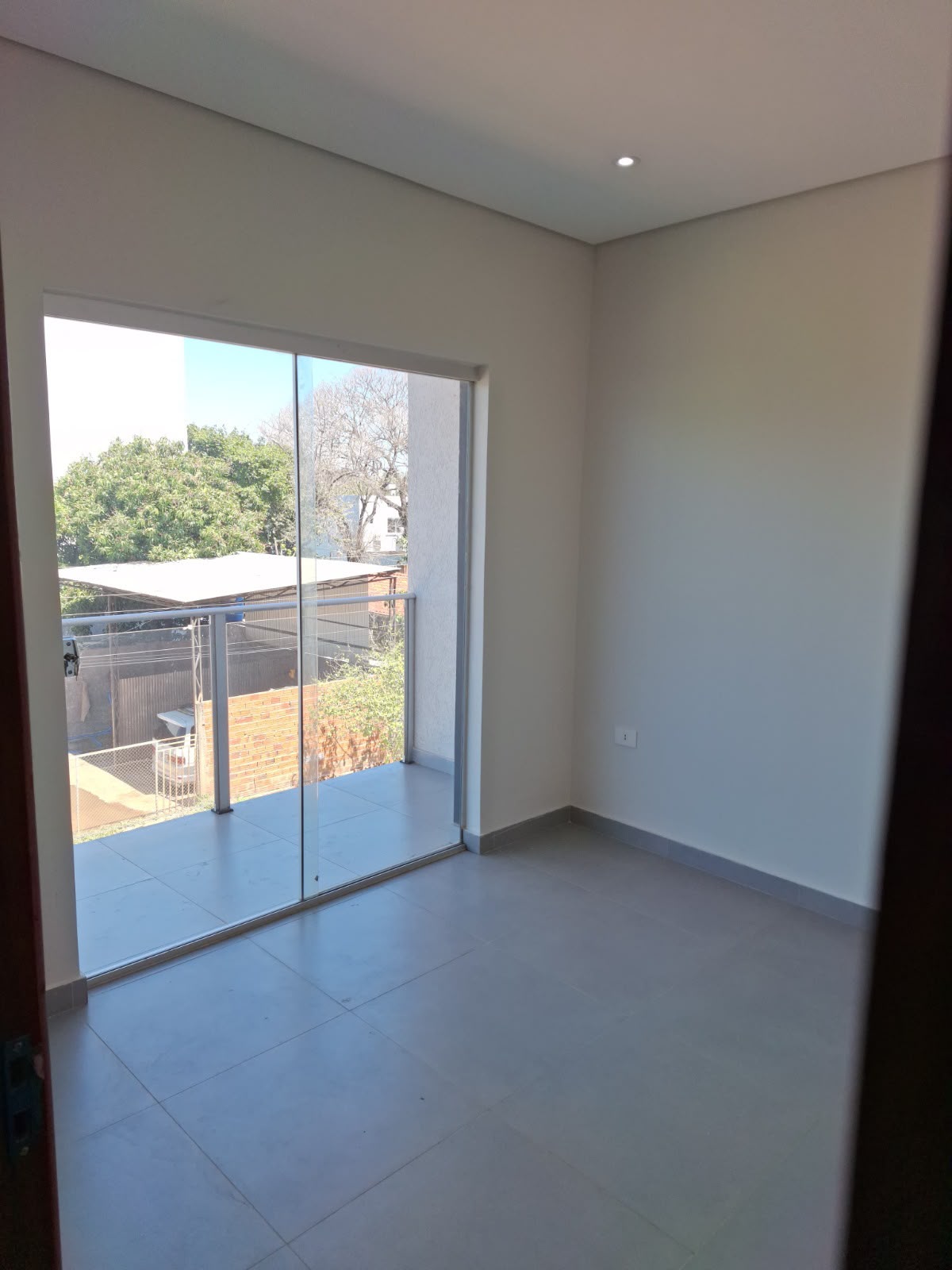 ALQUILO DPTO SAN LORENZO ZONA LAGUNA GRANDE 3 HABS — foto 3